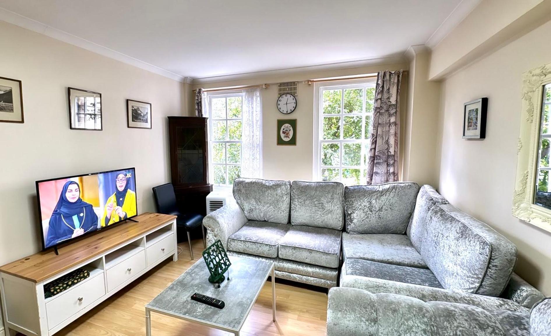 The G Spot 2 Bedroom Edgware Road Londra