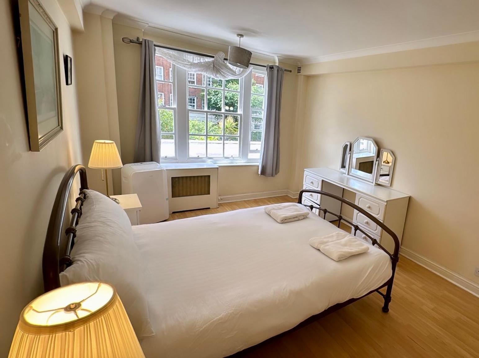 The G Spot 2 Bedroom Edgware Road * London